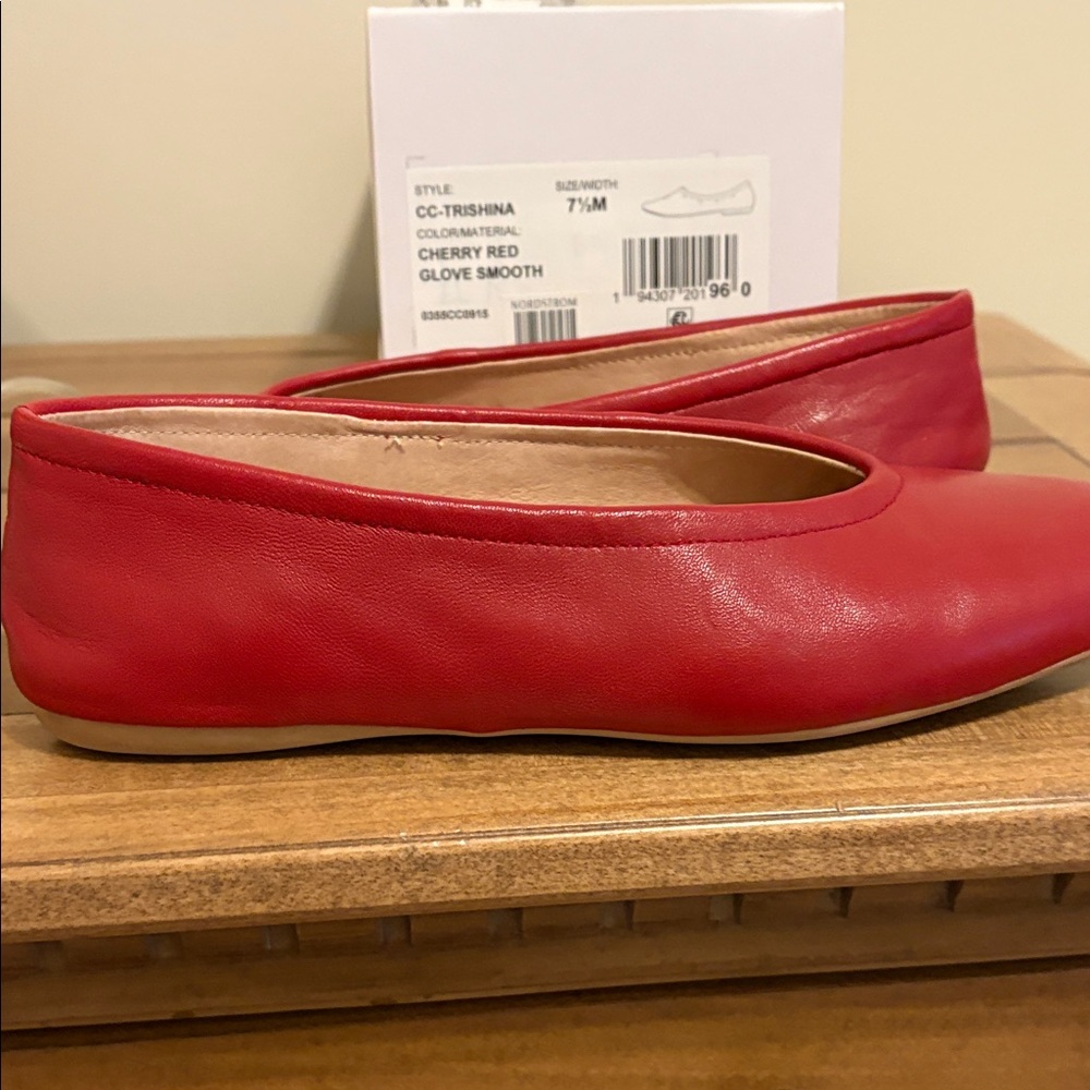 Corso Como Women's Red Smooth Flats - Picture 5 of 10
